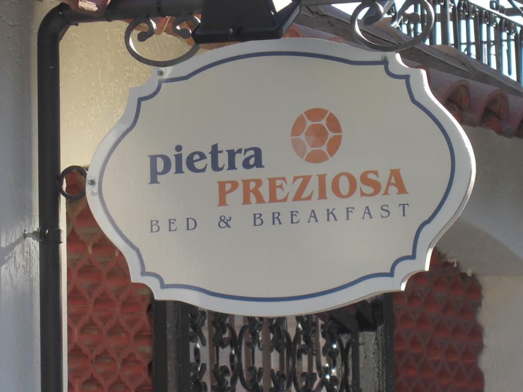 Pietra Preziosa Bed & Breakfast 피에트라리구레 외부 사진